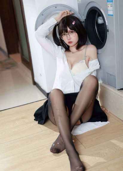 边摸边吃奶边做视频免费69_超清完整版观看